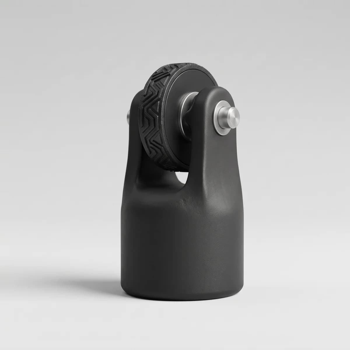 Rolly M roller head in black with a custom engraved 14mm wheel fitted