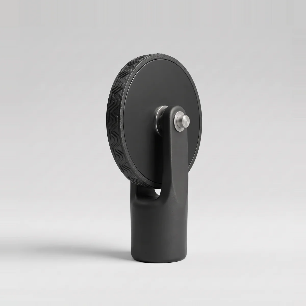 Rolly XL roller head in black with a custom engraved 14mm wheel fitted